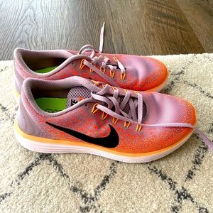 Nike run natural size 8